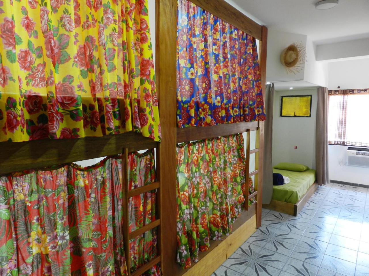 Utopia Hostel 阿帕雷西达 外观 照片